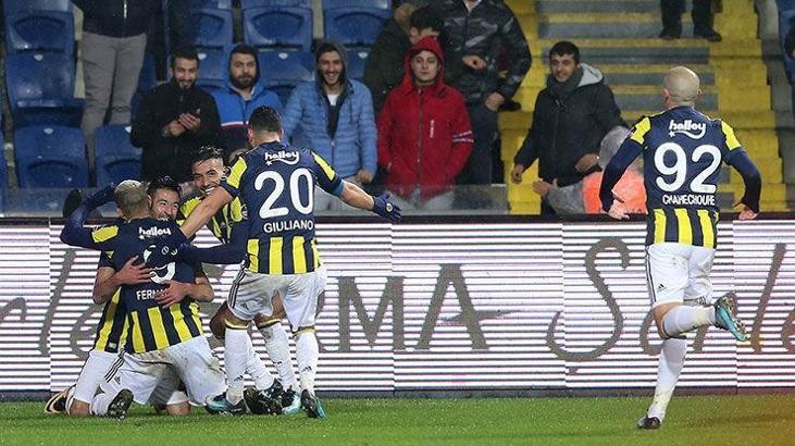 Fenerbahçe olumsuzluklara rağmen ayakta kaldı