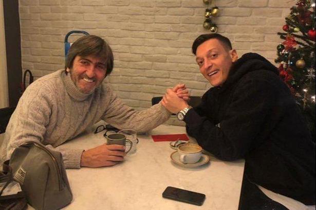 Fenerbahçe haberi... Rıdvan Dilmen'den flaş Mesut Özil paylaşımı