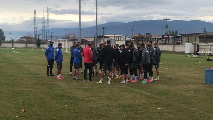 Nazilli Belediyespor'un konuğu Karacabey Belediyespor