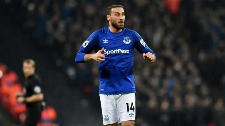 Cenk Tosun'dan Vagner Love transferine tam not