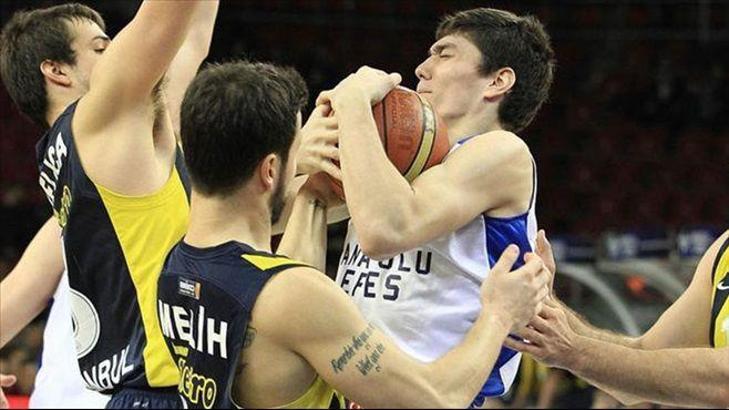 Basketbolda dev maç: Anadolu Efes-Fenerbahçe Ülker