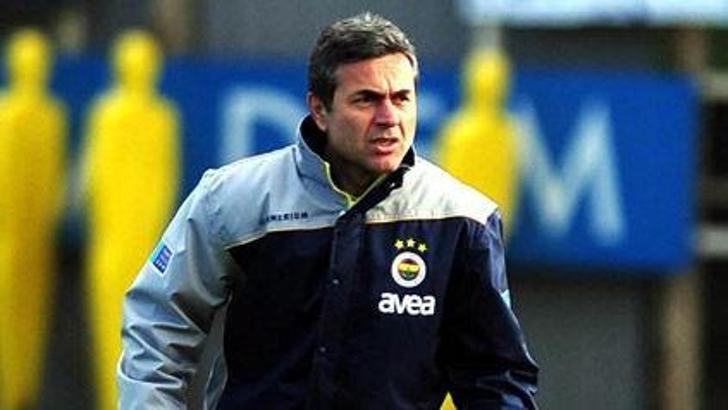 Kocaman 50 futbolcuyu izliyor