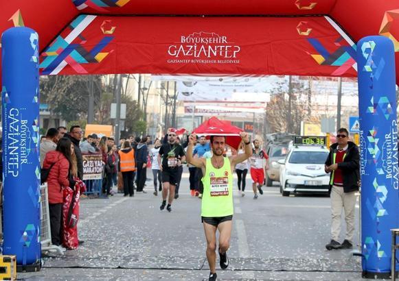 Gaziantep'in kurtuluşunun yıl dönümünde 6 ülkeden, 64 bin 400 kişi koştu