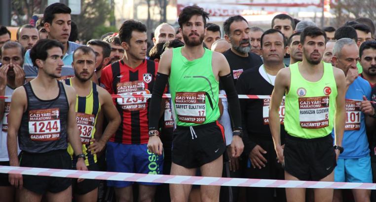 Gazi Yarı Maratonu başladı