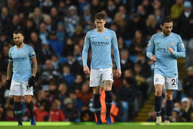 Manchester City evinde yenildi