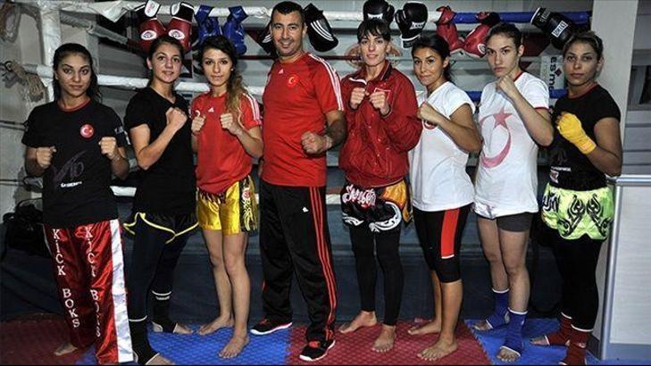 Olimpiyat heyecanı için boksa başladılar