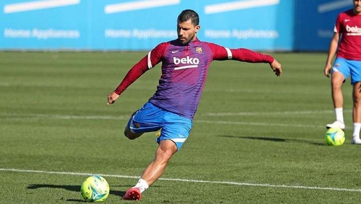 Flaş iddia! Sergio Agüero futbolu bıraktığını açıklayacak