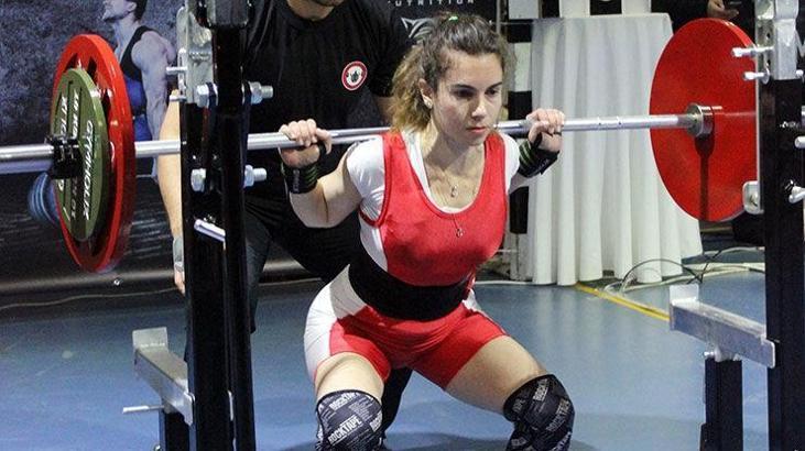 Powerlifting Şampiyonası'nda kıyasıya rekabet