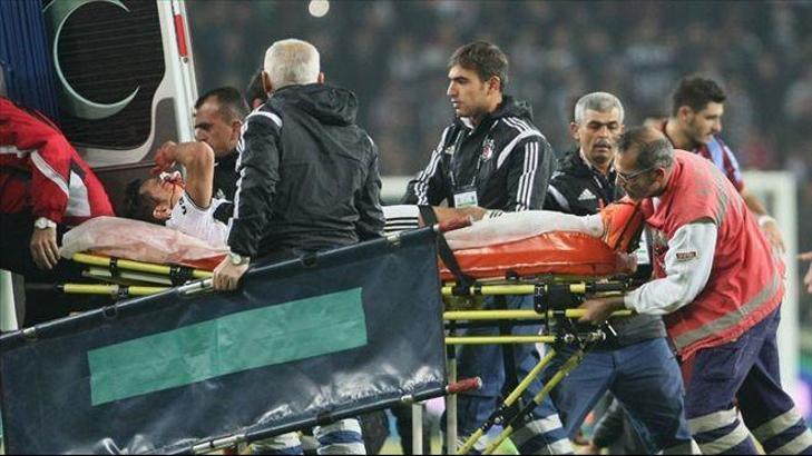 Mustafa Pektemek ameliyat edildi