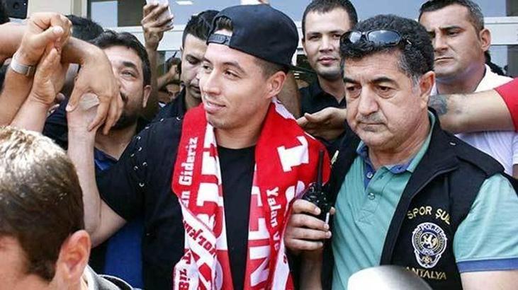 Nasri'nin yeni takımı şok etti! Benevento iddiası...