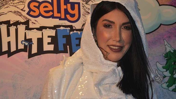 Hande Yener: Gündemde şehitlerden başka bir şey olmamalı