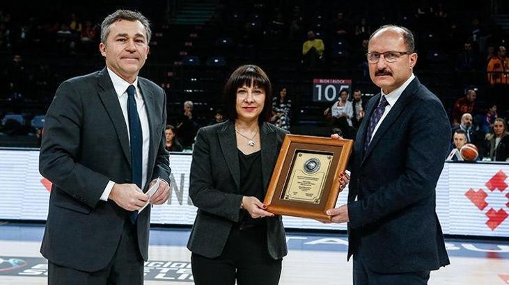 Osman Solakoğlu Ödülü Sahibine Takdim Edildi