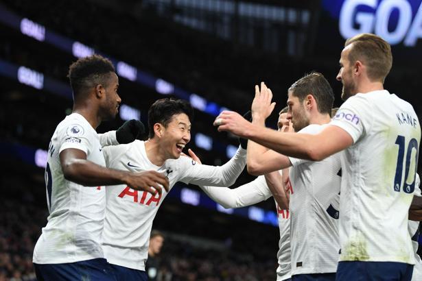 Tottenham - Rennes maçı koronavirüs vakaları nedeniyle ertelendi