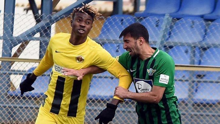 Menemensporlu Rasheed, Kocaelispor'a transfer oluyor