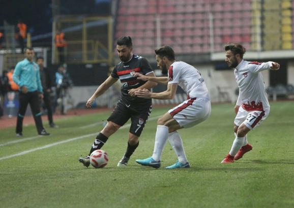 Manisaspor - Gaziantepspor maç sonucu: 3-1