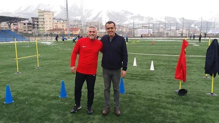 Eski gol kralı Mustafa Kacabey Hakkari'de