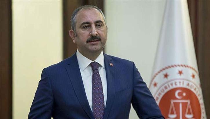 Adalet Bakanı Abdülhamit Gül: Kadına şiddeti hiçbir zaman, hiçbir yerde görmemek dileğiyle