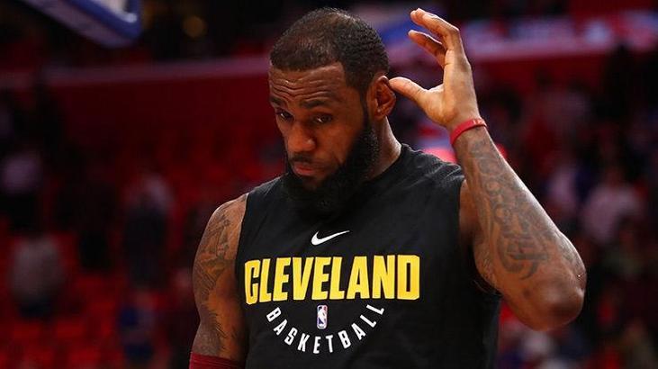 Golden State Warriors'ta LeBron James sesleri