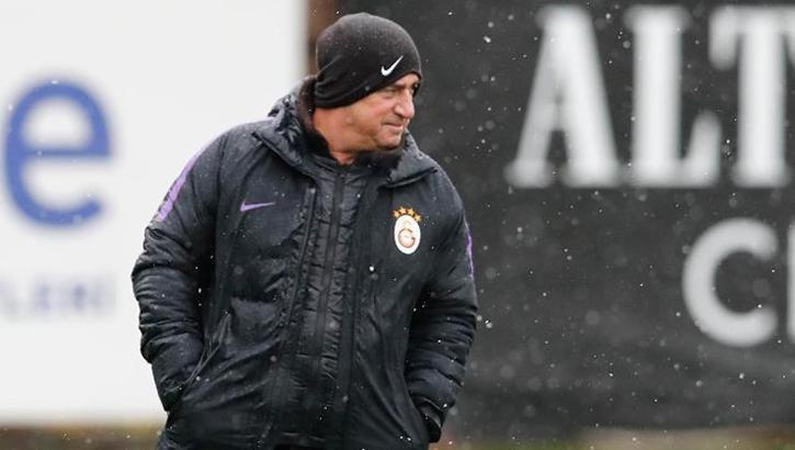 Galatasaray Fatih Terim'le bir yıl daha!