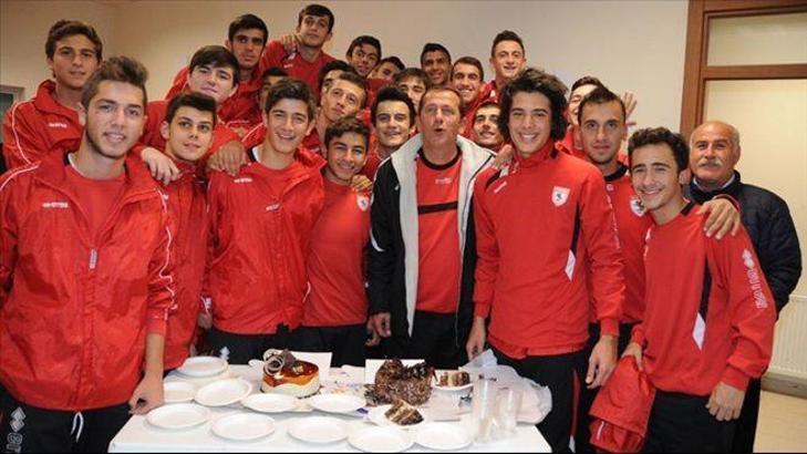 Ayhan hoca 43 yaşında