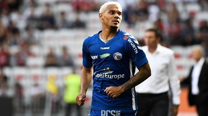 Galatasaray'ın yeni sağ beki: Kenny Lala