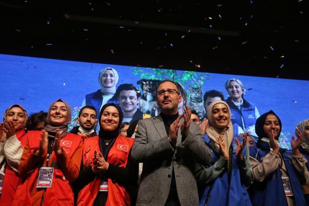 Bakan Kasapoğlu, 5 Aralık Dünya Gönüllüler Günü programına katıldı