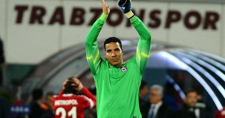 Trabzonspor'da kaleci Esteban sözleşmesini feshetti