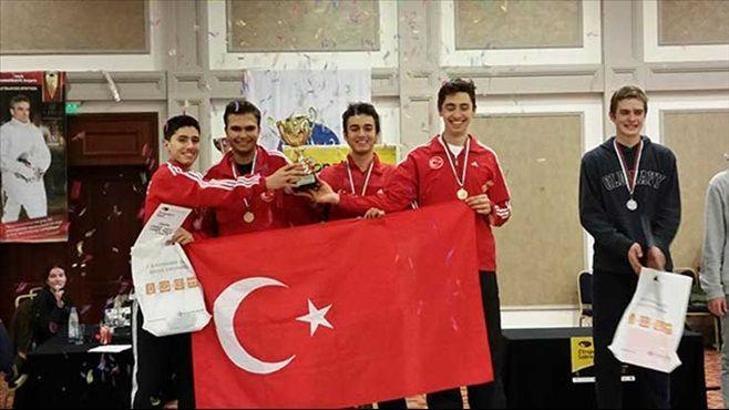 Eskrimde altın madalya