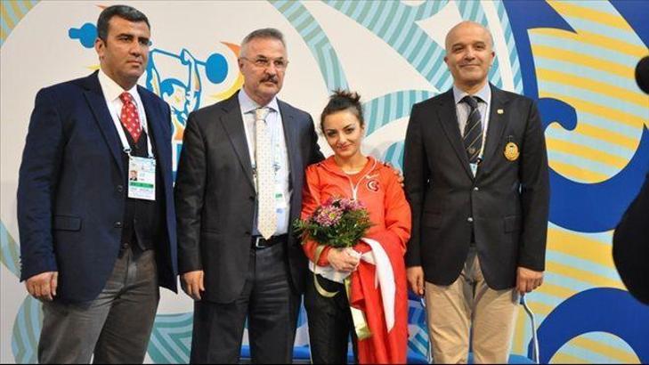Sibel Özkan Dünya ikincisi