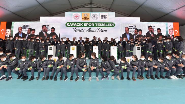 Konyaspor'un yeni tesisinin temeli Bakan Kurum'un katılımıyla atıldı
