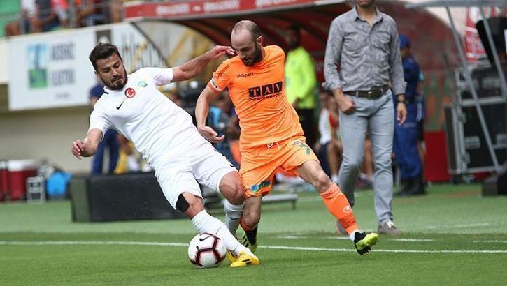 Galatasaray'dan Efecan Karaca atağı!