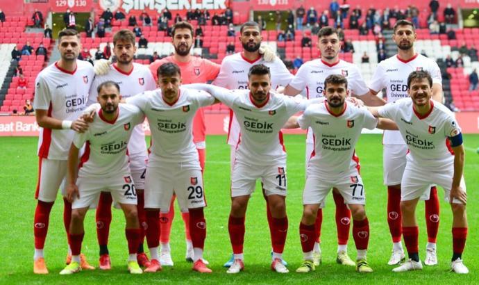 Uşakspor'da gözler Karacabey deplasmanında