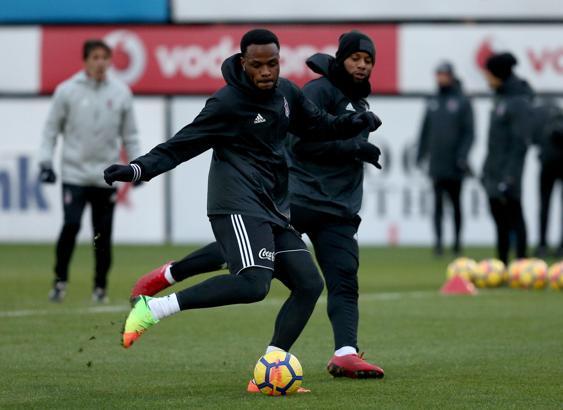 Son dakika - Cyle Larin'in yeni takımı belli oldu