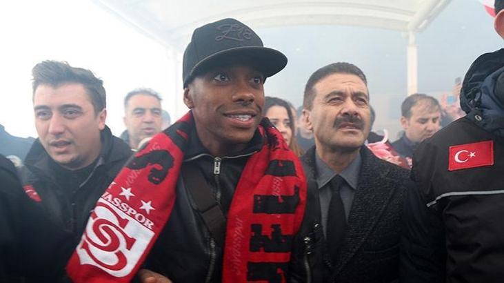 Robinho'nun parası 9.2 milyon TL, kirası 2 bin 500 TL