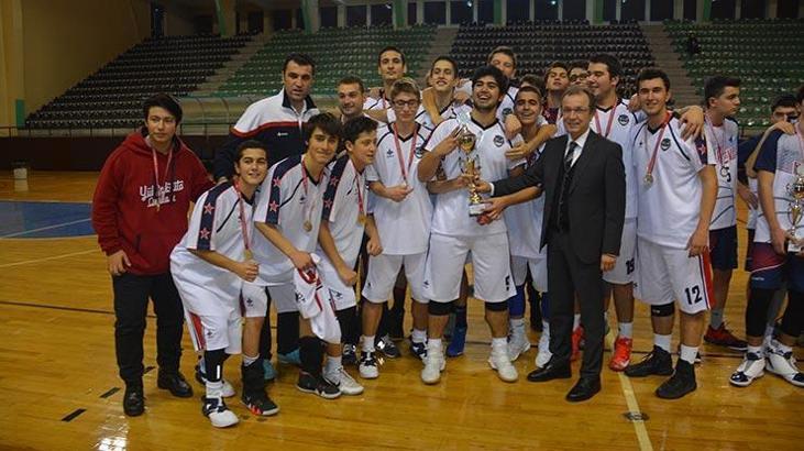 ‘Okul Sporları Basketbol' yarışmasının şampiyonları belli oldu