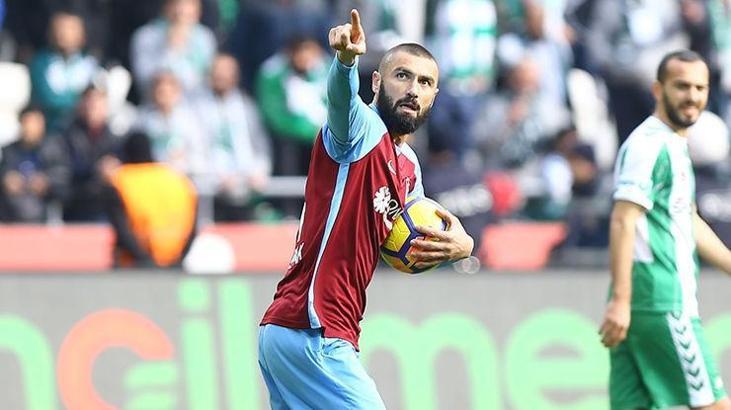 Burak Yılmaz, Trabzonspor'un geçen sezonki gol sayısını geçti