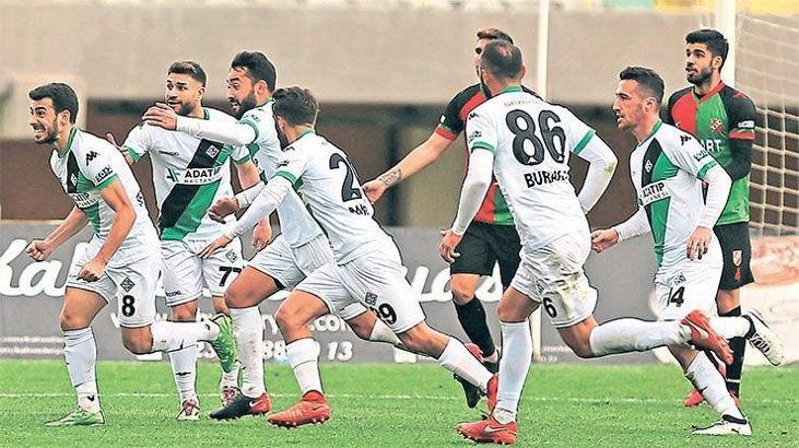 Sakaryaspor zirveye koşuyor
