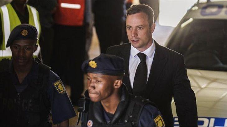 Pistorius avukatlara para saçtı