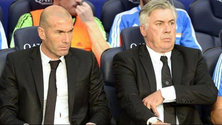Zinedine Zidane'ı futboldan men ettiler