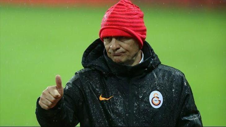 Galatasaray'da Cesare Prandelli gitmeli mi?