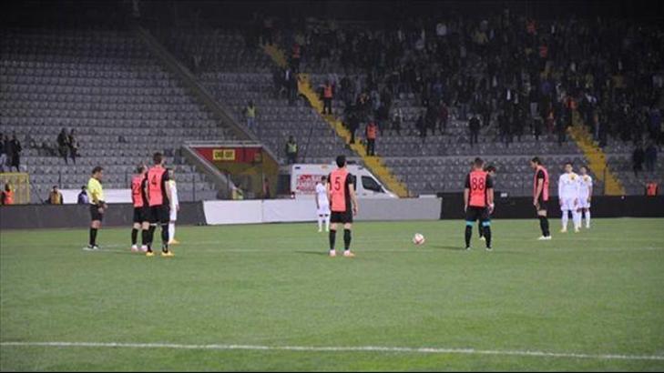 Ankaragücü ve Düzyurtspor futbolcuları TFF'yi tanımadı