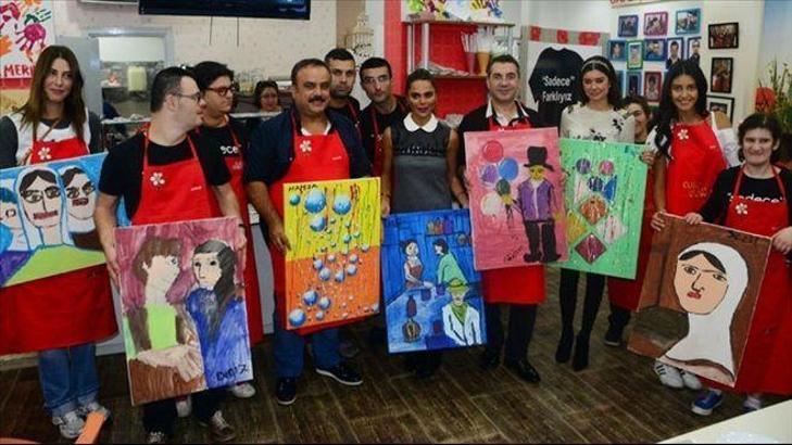 Nuri Şahin ve Mehmet Topal'ın eşlerinden Down Sendromlulara destek