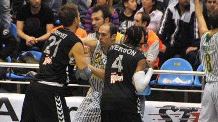 Beşiktaş Cola Turka üzdü: 101-100