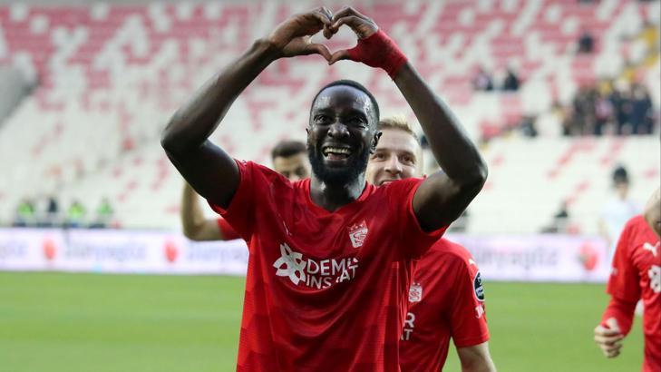 Yatabare, Samuel Eto'o'dan sonra bir ilke imza attı!