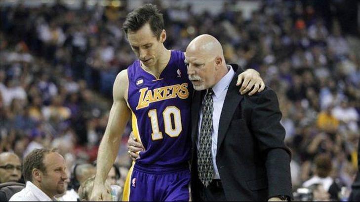 Steve Nash sezonu kapattı