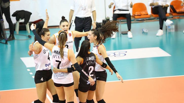 Misli.com Sultanlar Ligi: Eczacıbaşı Dynavit - Fenerbahçe Opet: 3-2
