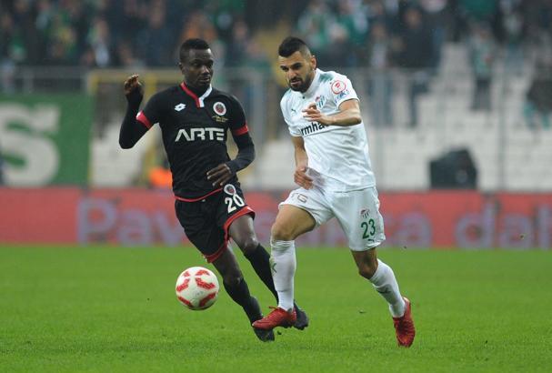 ÖZET Bursaspor-Gençlerbirliği maç sonucu: 2-1