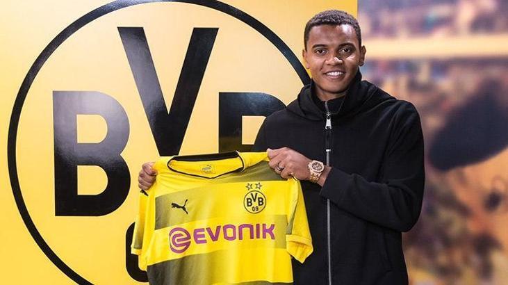 İsviçreli Manuel Akanji, Dortmund'da