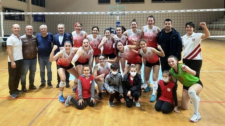 Ayvalıkgücü ligin güçlü ekibi Nilüfer'i devirdi
