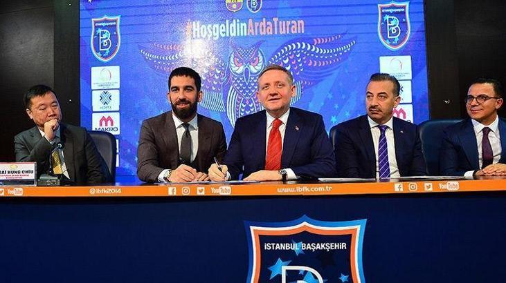 Ve Arda Turan imzaladı! Fatih Terim ve Galatasaray...